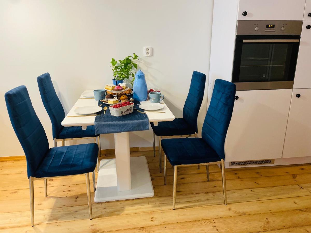 Luxury 4-Bedroom Apartment In Centre - Self-Check In & Fast Wifi Varsó Kültér fotó