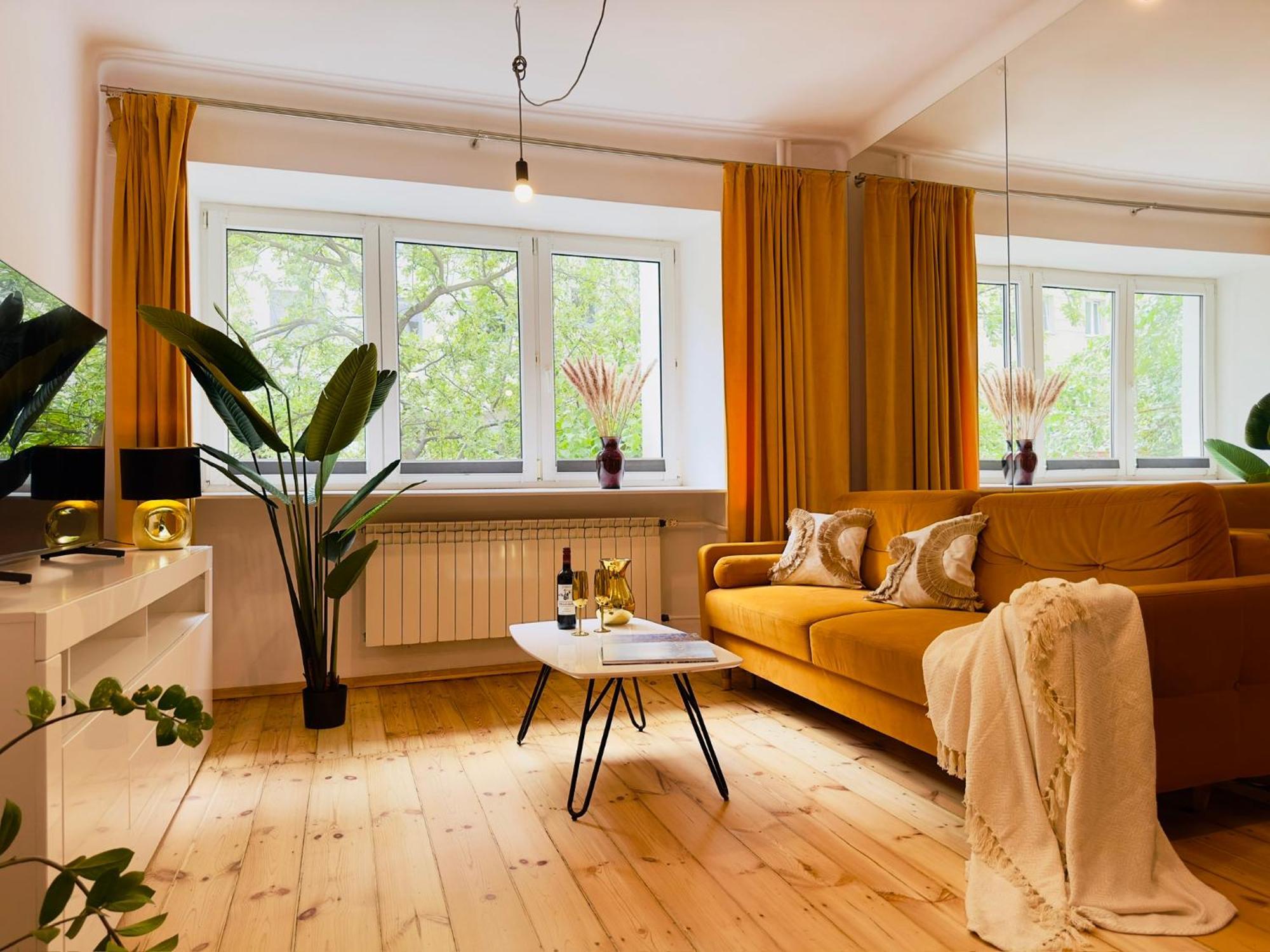 Luxury 4-Bedroom Apartment In Centre - Self-Check In & Fast Wifi Varsó Kültér fotó